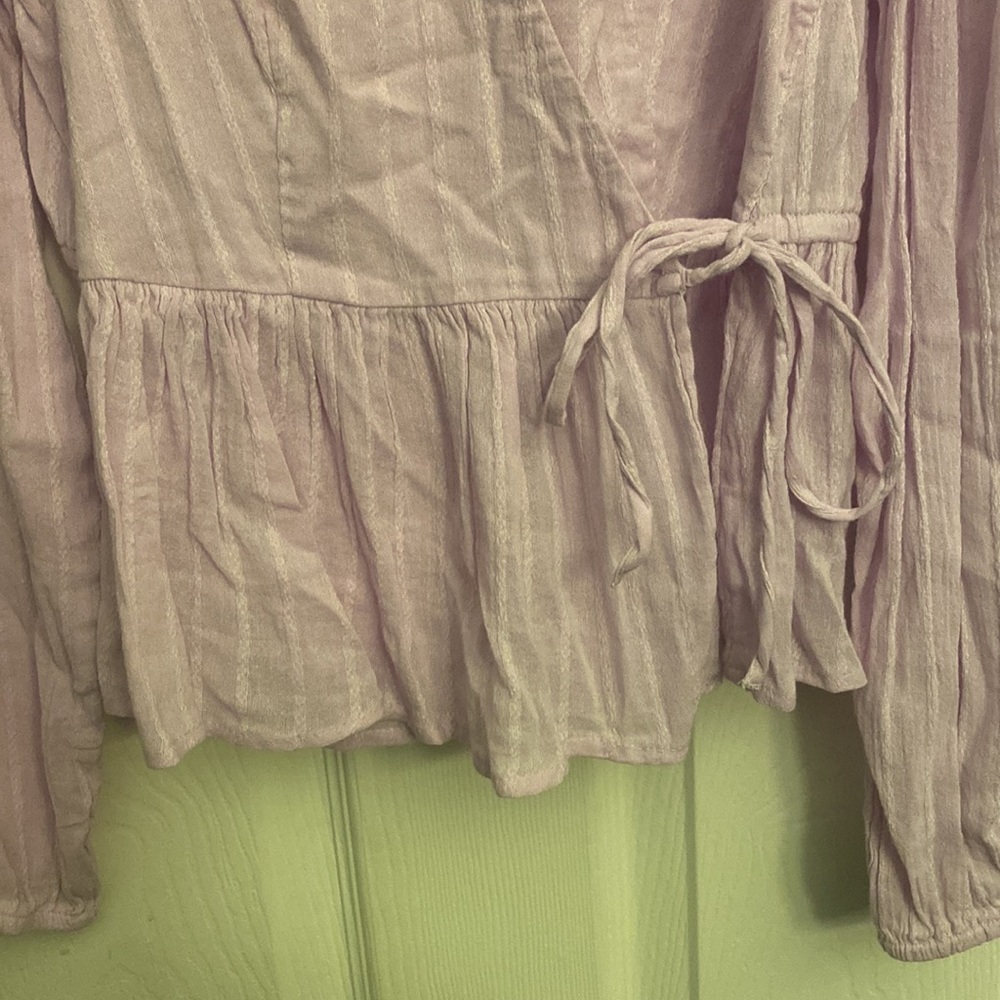 American eagle wrap peplum top NWT - Picture 3 of 9